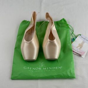 Gaynor Minden Europa Pointe Shoes - Classic 10W5HDH - New With Tags